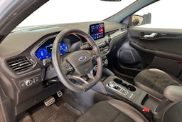 valkoinen Ford Kuga 2021 kuva 7.