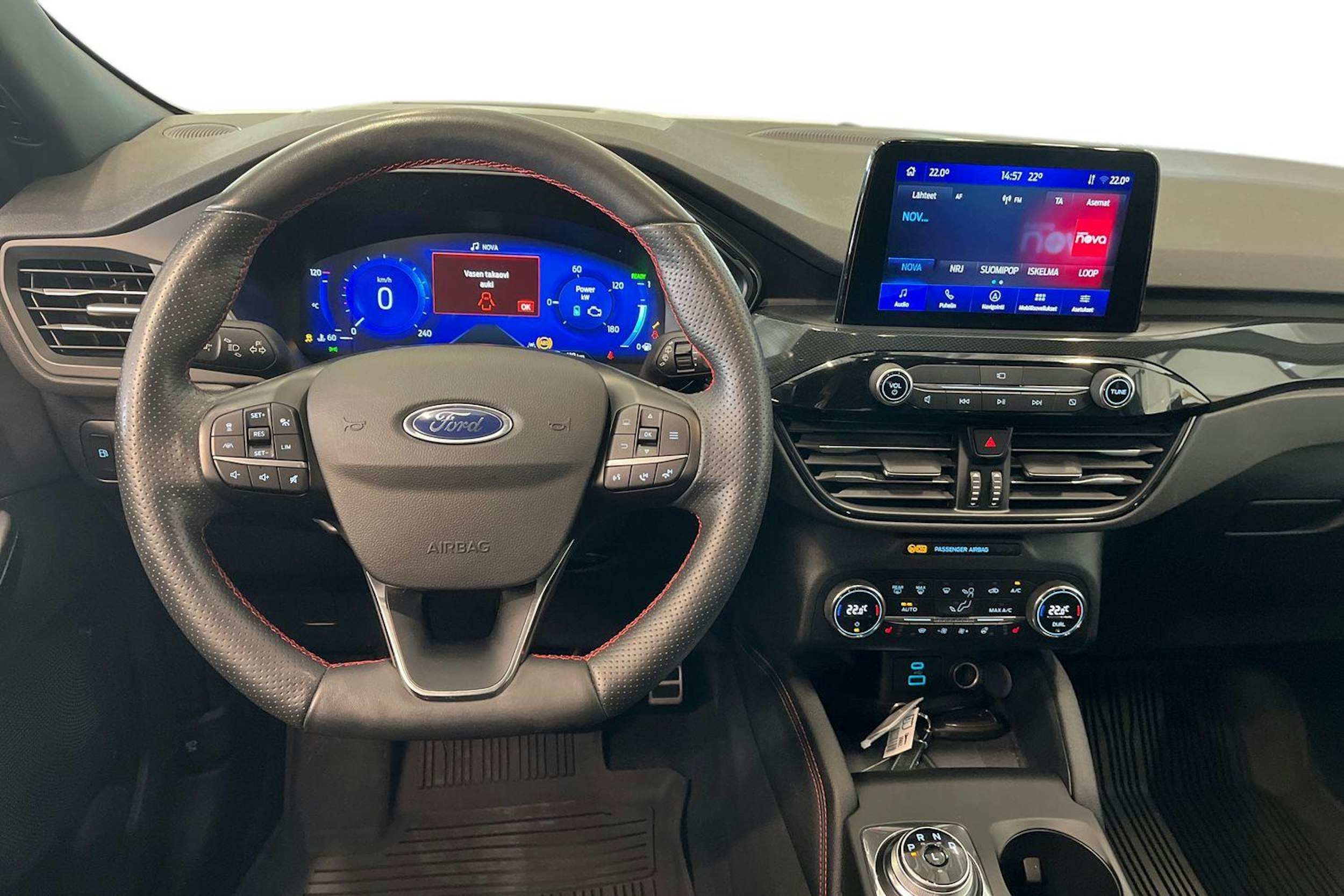 valkoinen Ford Kuga 2021 kuva 9.