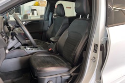 valkoinen Ford Kuga 2021 kuva 14.