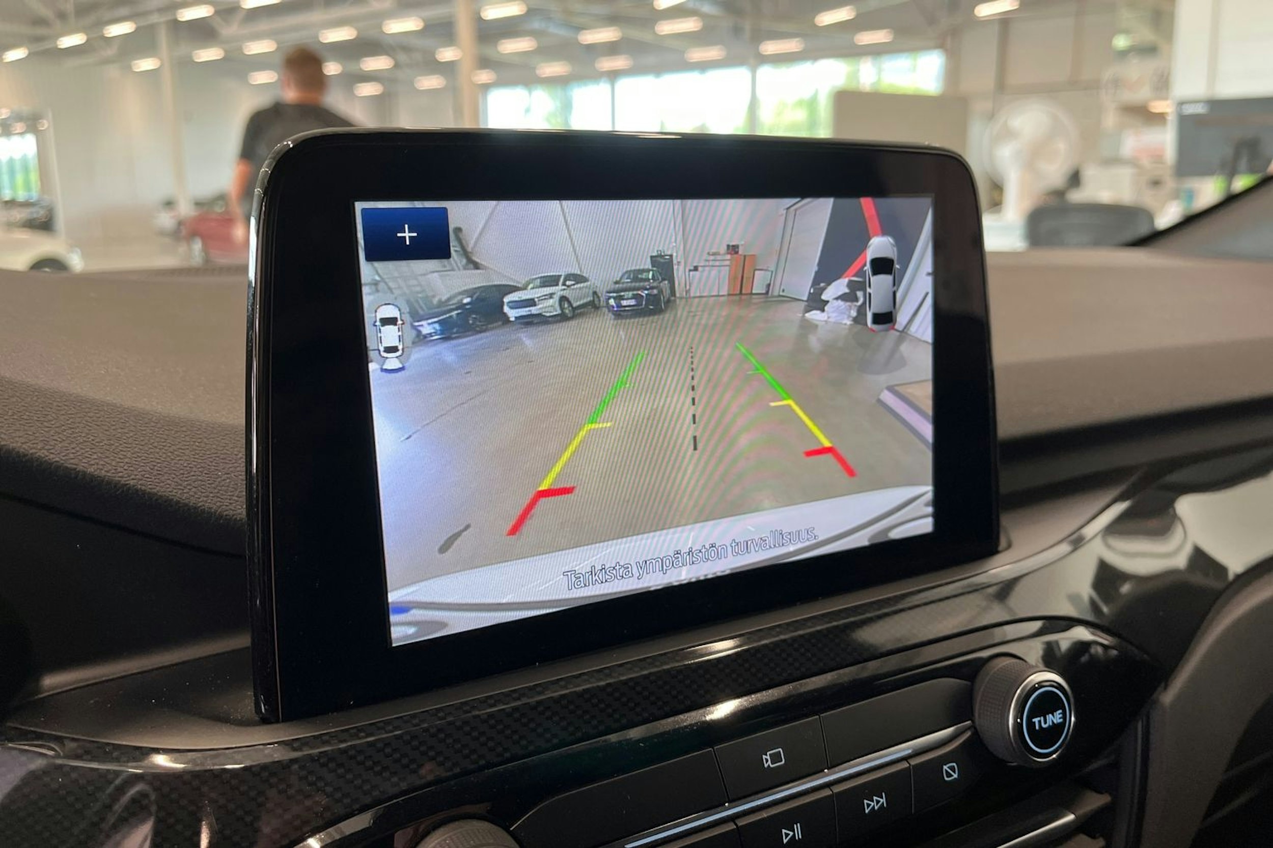 valkoinen Ford Kuga 2021 kuva 21.