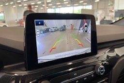 valkoinen Ford Kuga 2021 kuva 21.