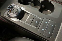 valkoinen Ford Kuga 2021 kuva 29.