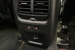 punainen Ford Kuga 2021 kuva 12.