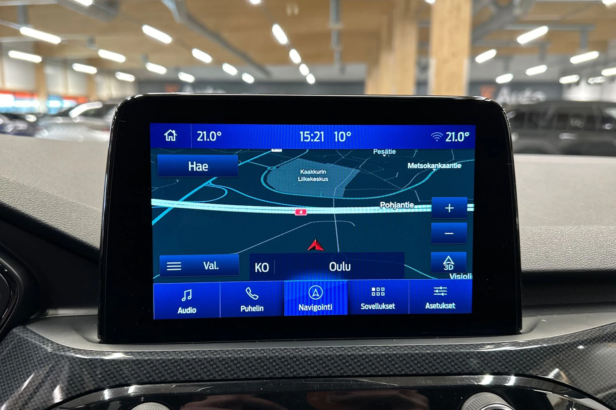 punainen Ford Kuga 2021 kuva 16.