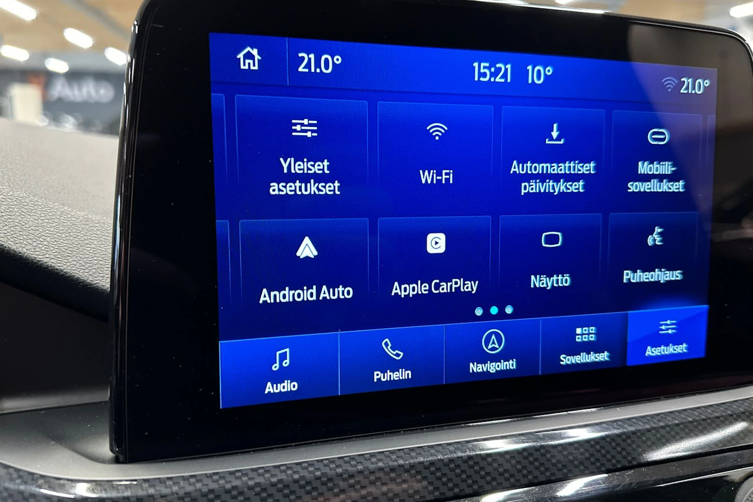 punainen Ford Kuga 2021 kuva 17.