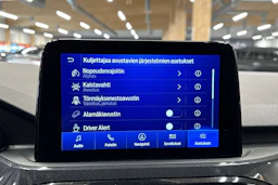 punainen Ford Kuga 2021 kuva 18.