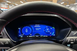 punainen Ford Kuga 2021 kuva 22.