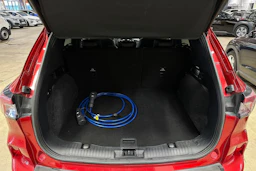 punainen Ford Kuga 2021 kuva 29.