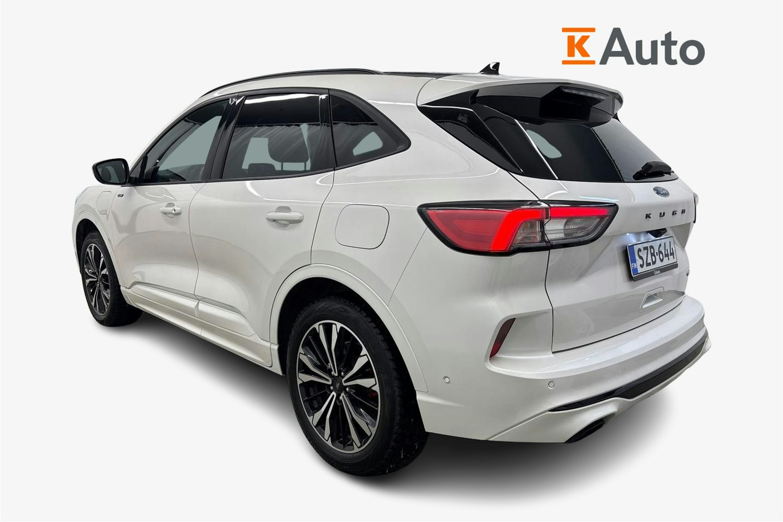 met. valkoinen Ford Kuga 2021 kuva 2.