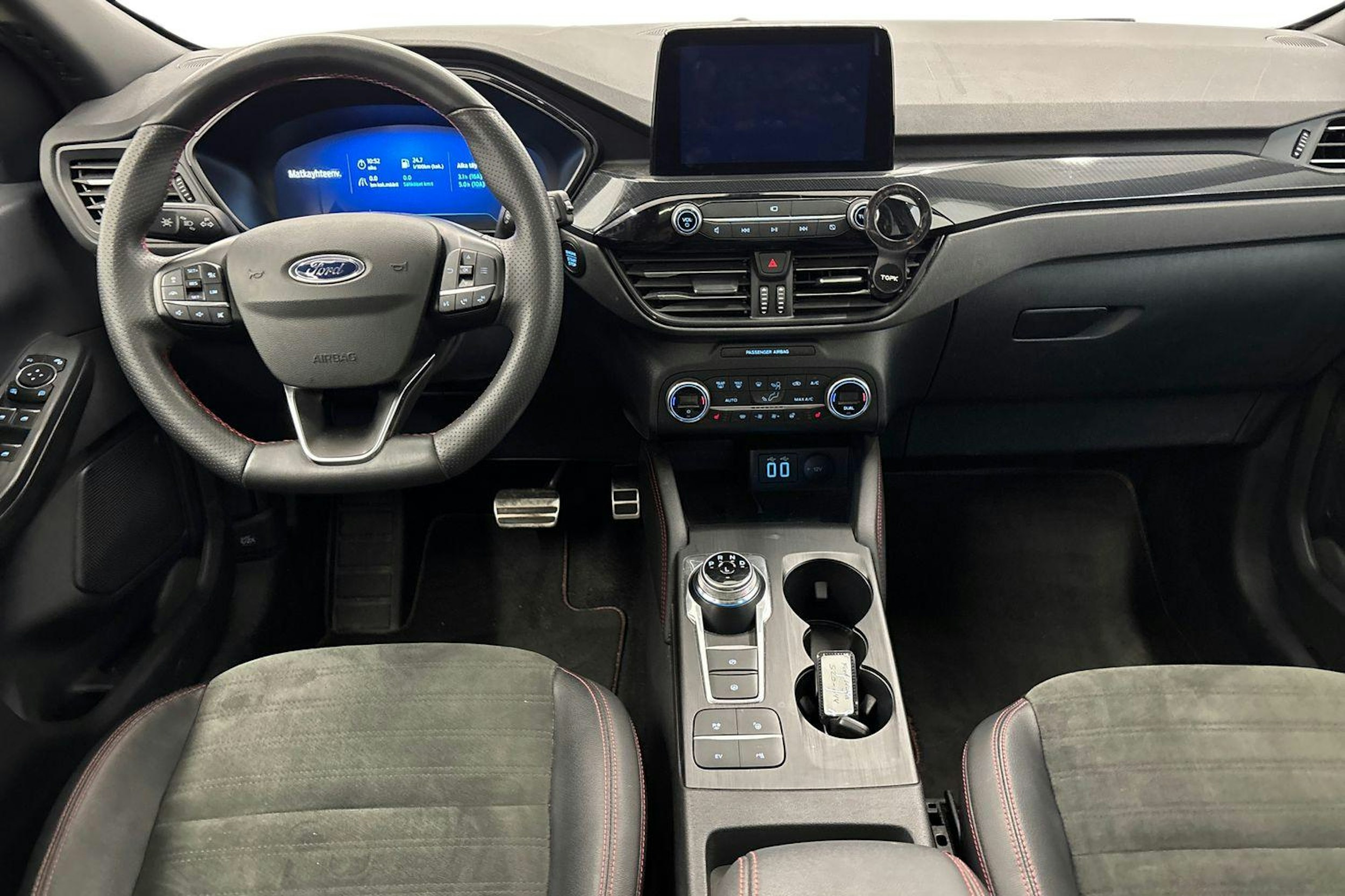 met. valkoinen Ford Kuga 2021 kuva 7.