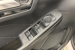 met. valkoinen Ford Kuga 2021 kuva 16.