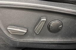 met. valkoinen Ford Kuga 2021 kuva 17.