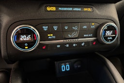 met. valkoinen Ford Kuga 2021 kuva 27.