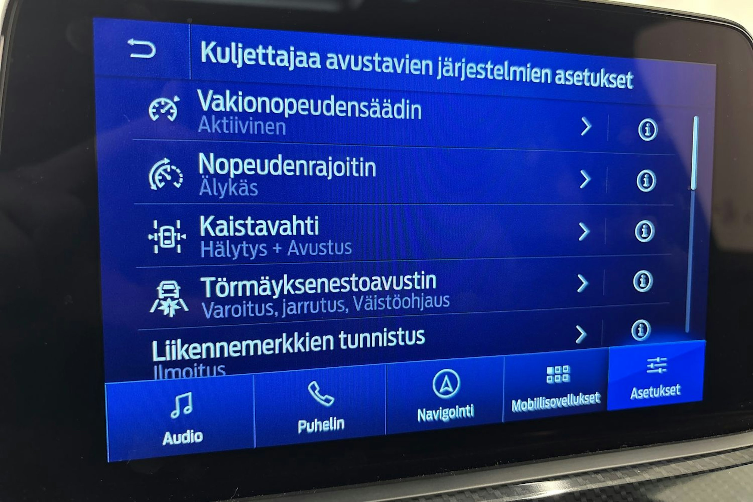 met. valkoinen Ford Kuga 2021 kuva 29.