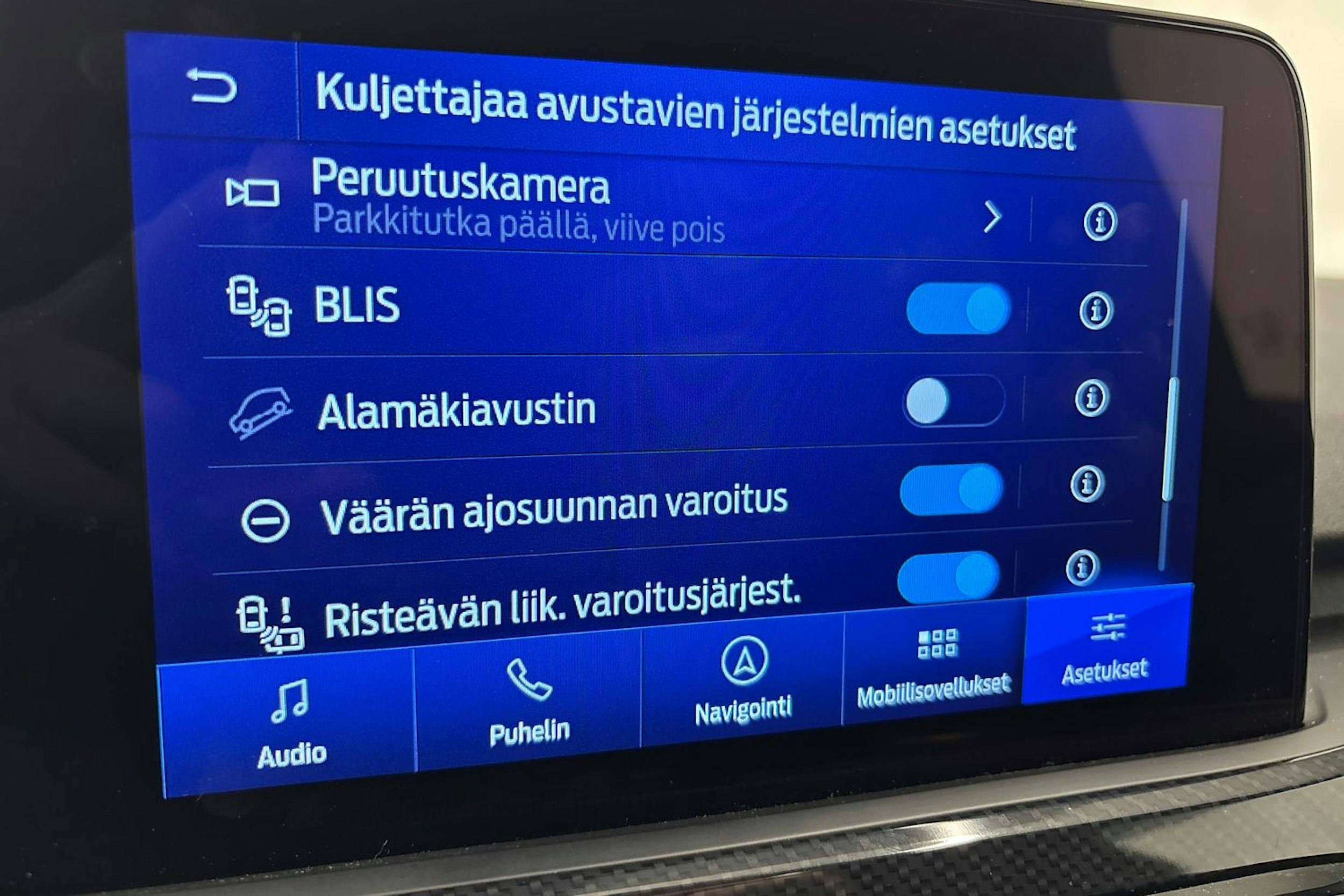 met. valkoinen Ford Kuga 2021 kuva 30.