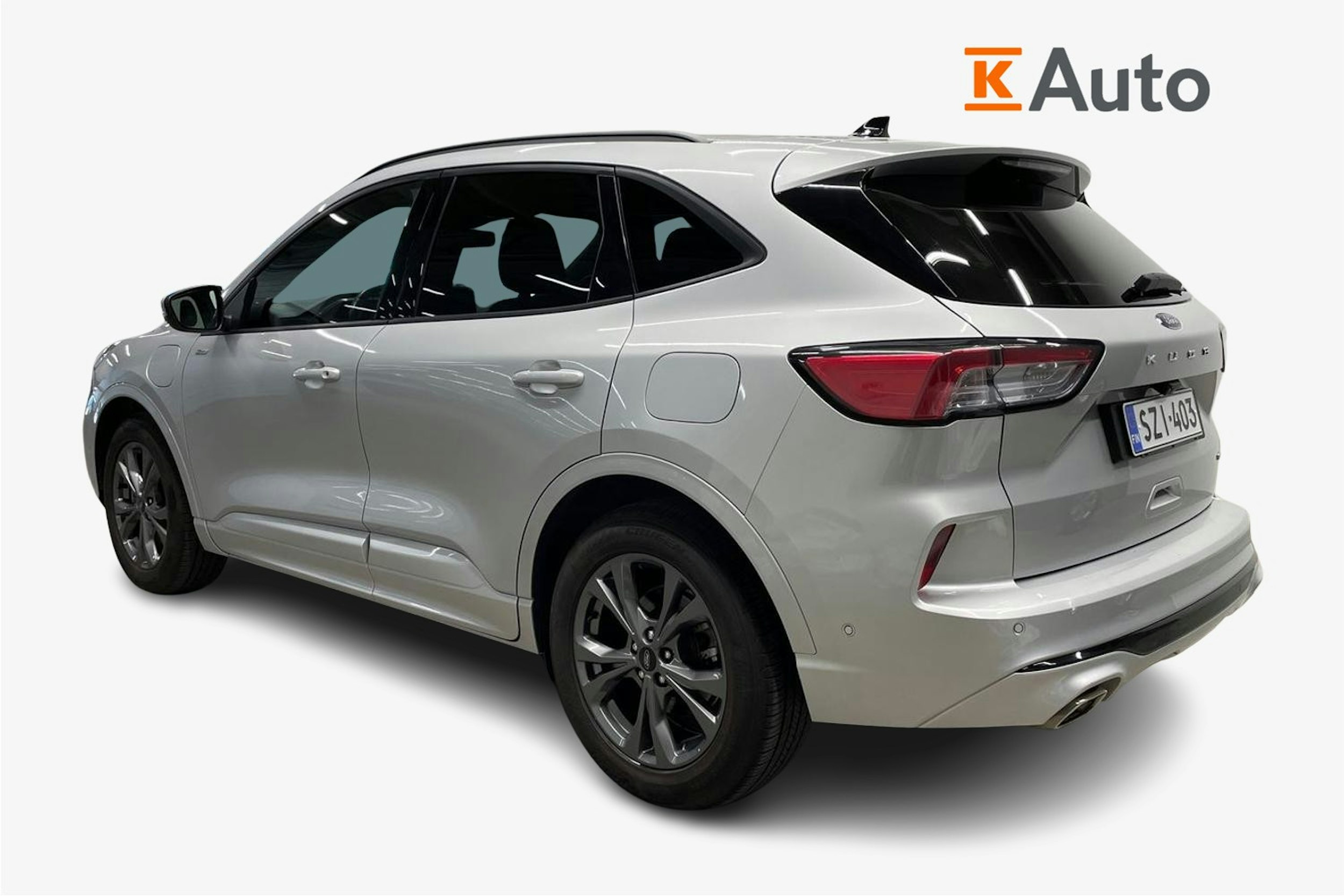harmaa Ford Kuga 2021 kuva 2.