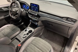 harmaa Ford Kuga 2021 kuva 28.