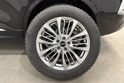 musta Ford Kuga 2021 kuva 10.