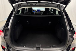 musta Ford Kuga 2021 kuva 12.