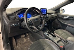 valkoinen Ford Kuga 2021 kuva 3.