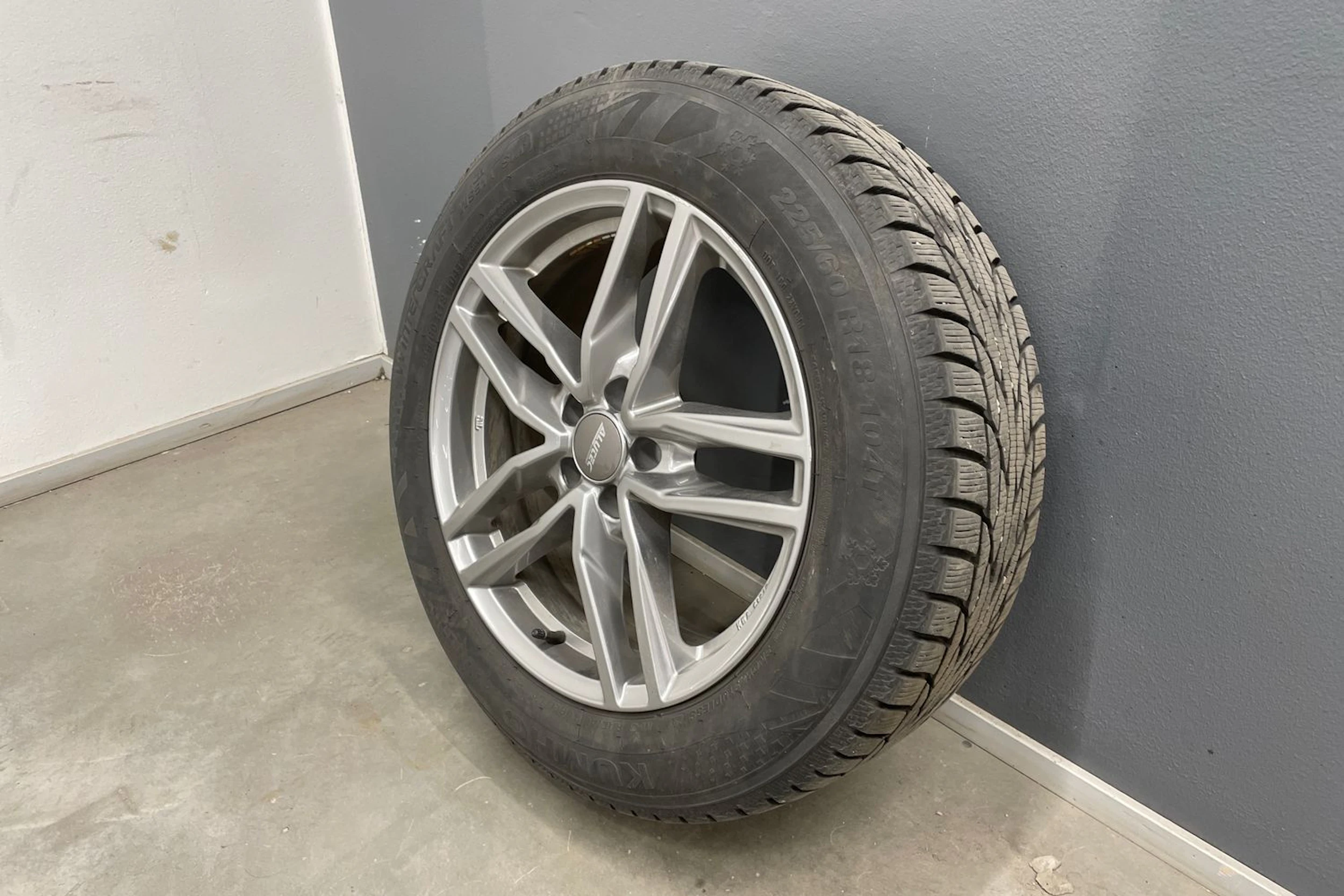 valkoinen Ford Kuga 2021 kuva 11.