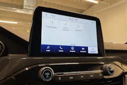 valkoinen Ford Kuga 2021 kuva 17.