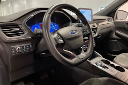 valkoinen Ford Kuga 2021 kuva 25.