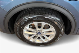 sininen Ford Kuga 2021 kuva 9.