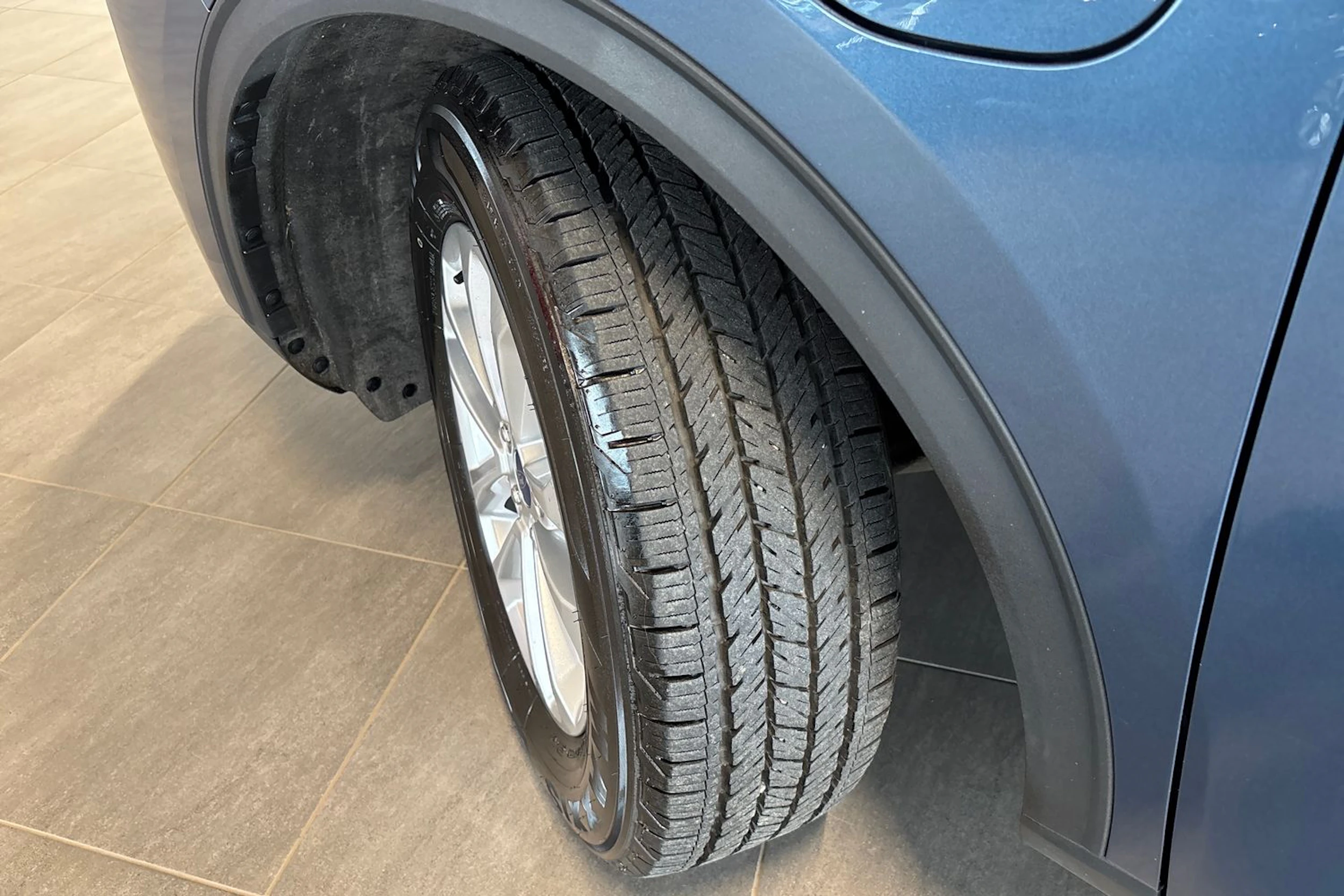 sininen Ford Kuga 2021 kuva 10.