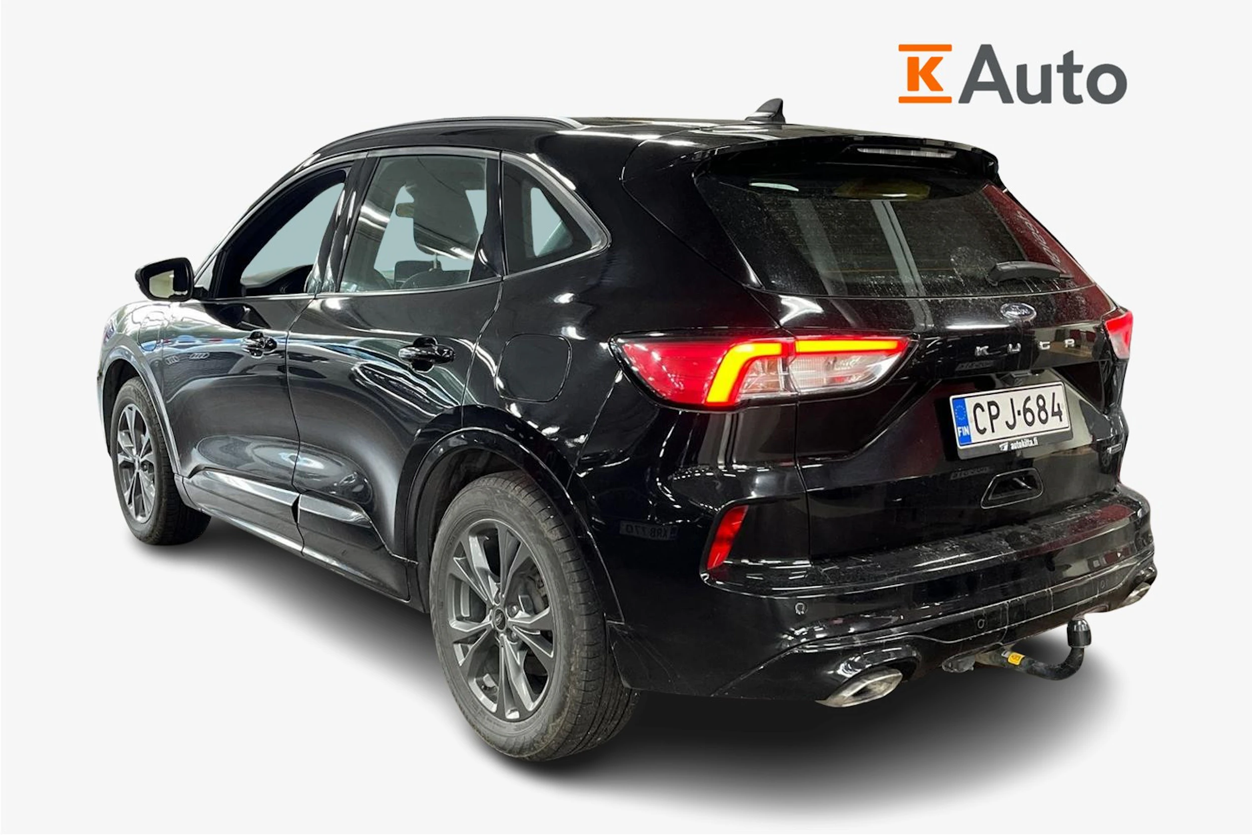 Musta Ford Kuga 2022 kuva 2.