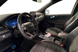 musta Ford Kuga 2022 kuva 6.