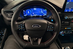musta Ford Kuga 2022 kuva 12.