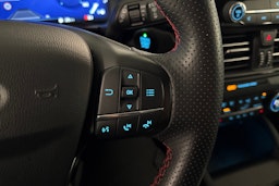 musta Ford Kuga 2022 kuva 14.