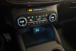 musta Ford Kuga 2022 kuva 17.