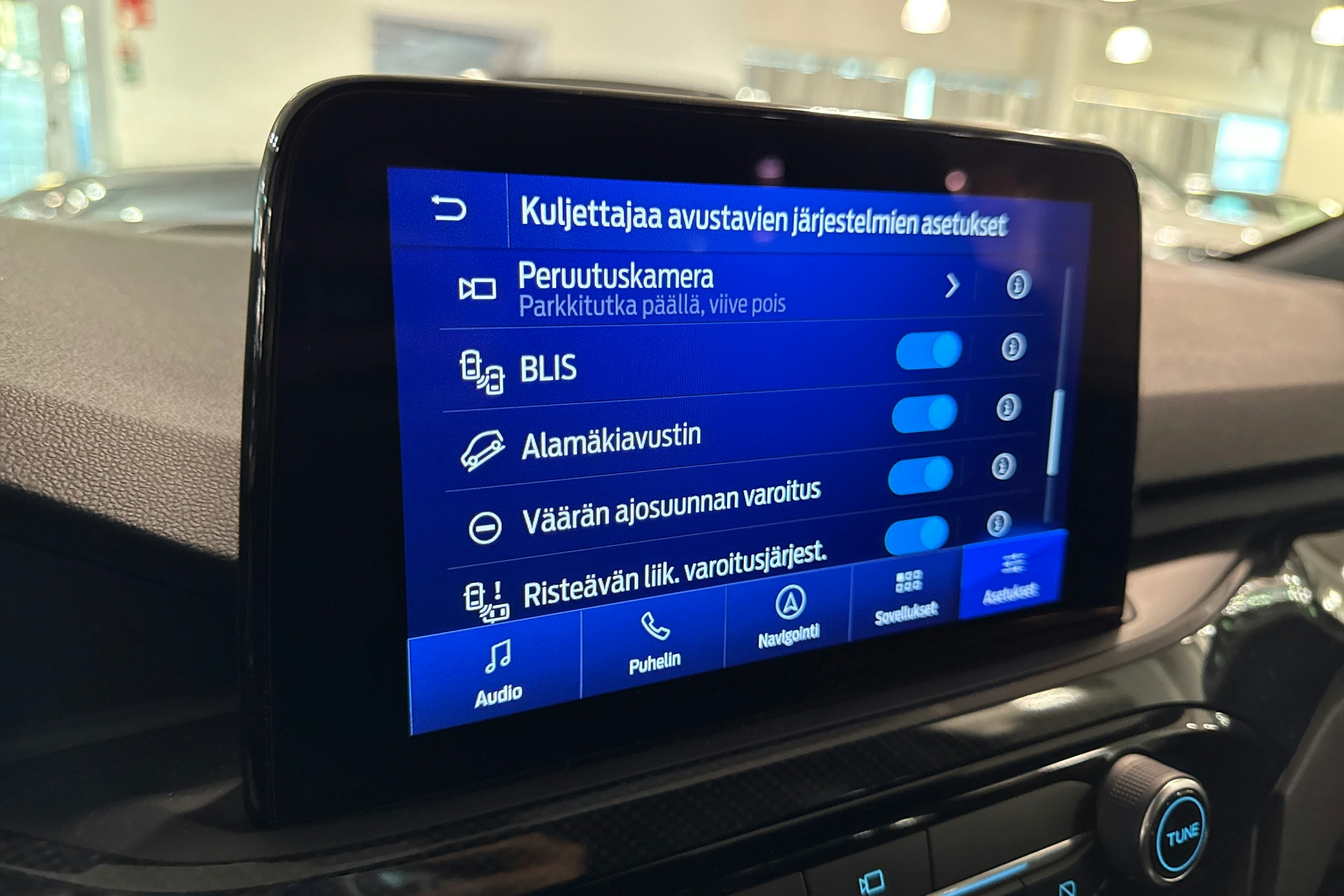musta Ford Kuga 2022 kuva 21.
