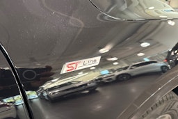 musta Ford Kuga 2022 kuva 25.
