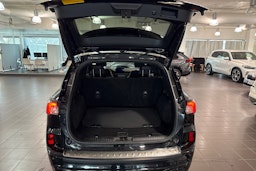 musta Ford Kuga 2022 kuva 26.