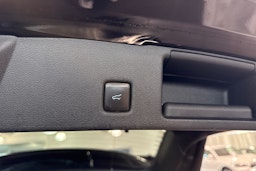 musta Ford Kuga 2022 kuva 27.
