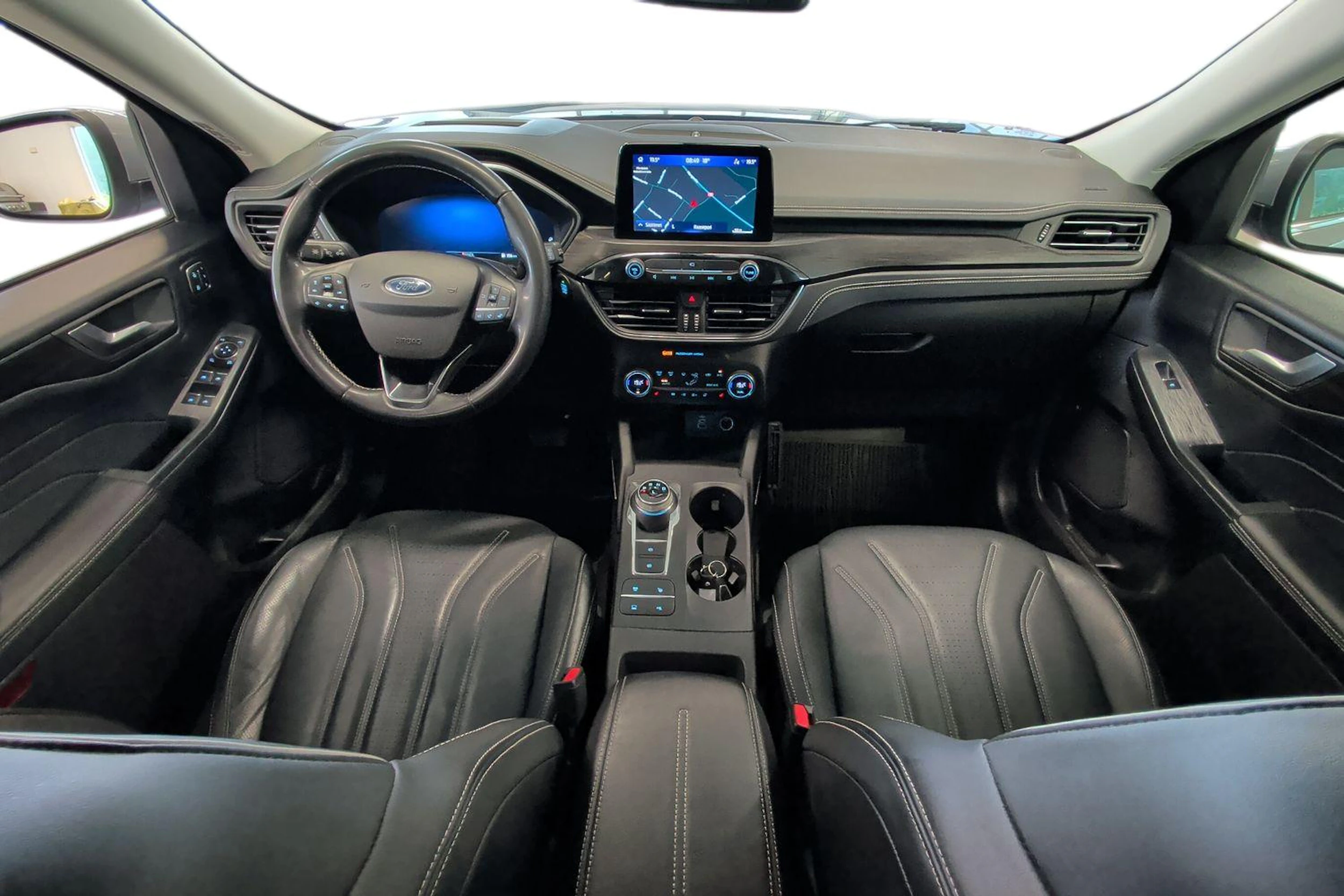 harmaa Ford Kuga 2022 kuva 7.