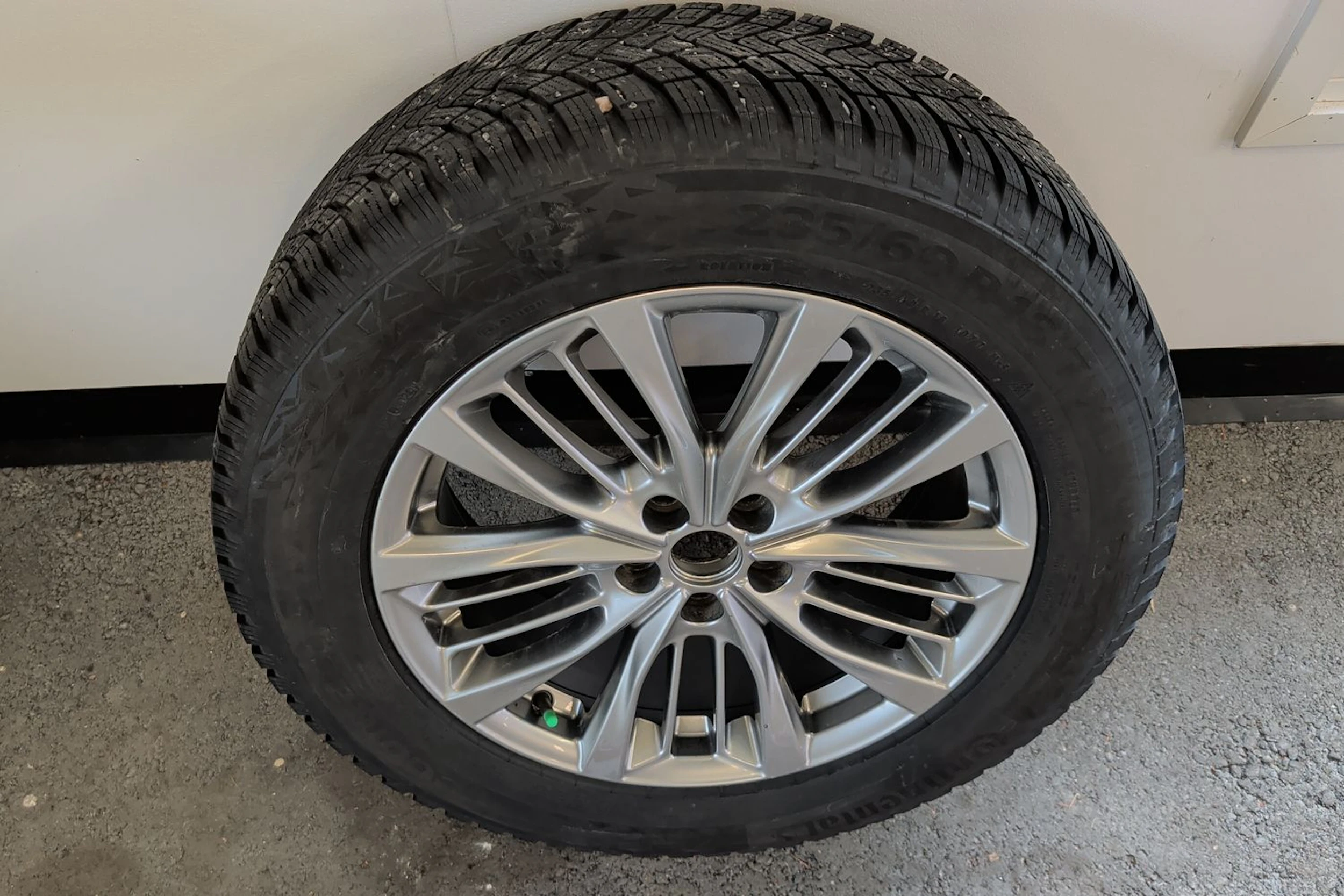 harmaa Ford Kuga 2022 kuva 10.