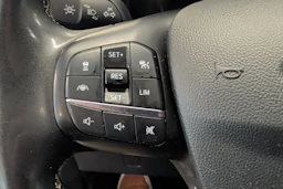 harmaa Ford Kuga 2022 kuva 17.