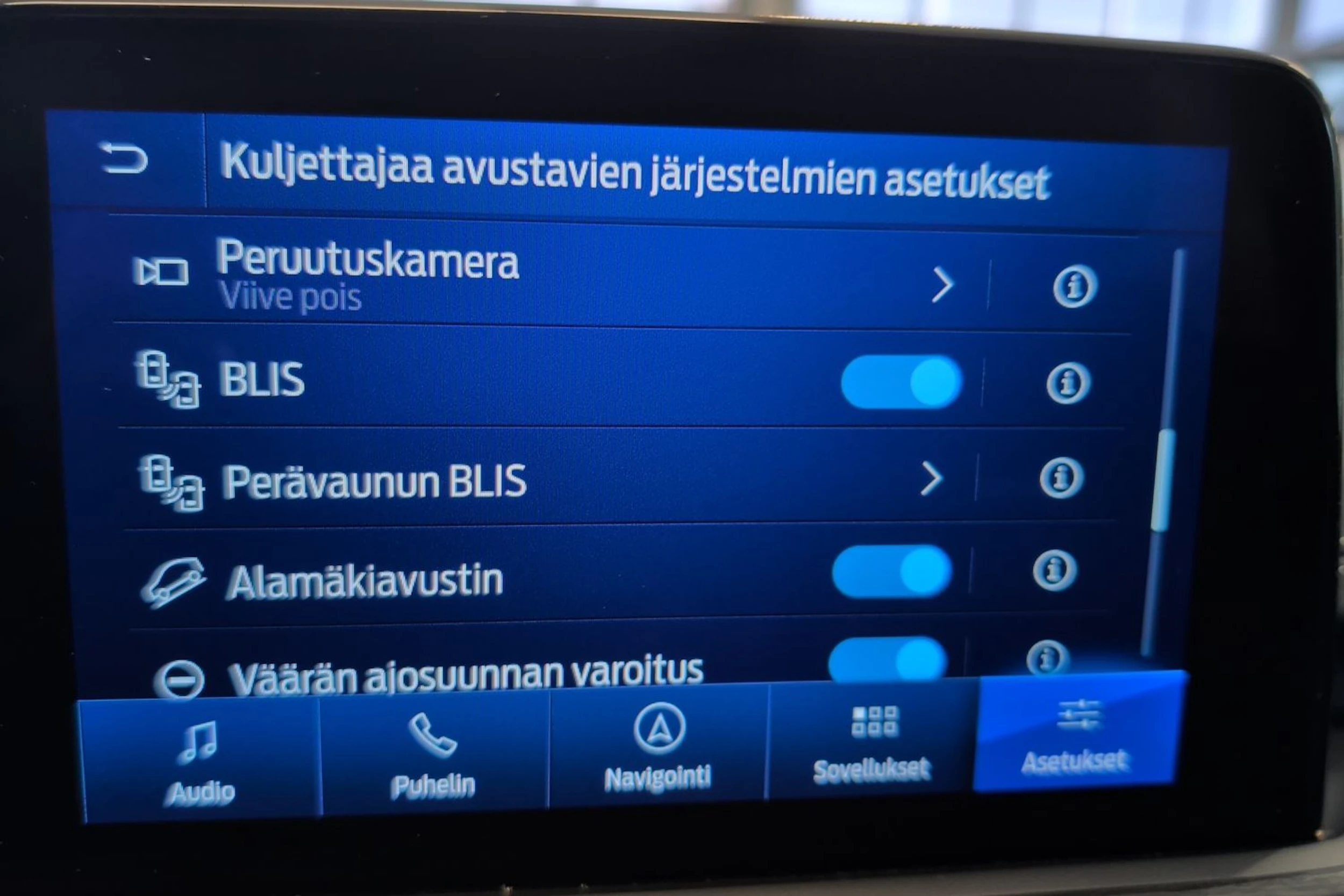 harmaa Ford Kuga 2022 kuva 22.