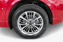 met. punainen Ford Kuga 2022 kuva 12.