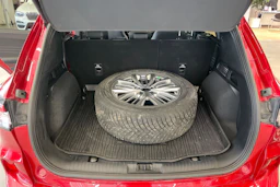 met. punainen Ford Kuga 2022 kuva 28.