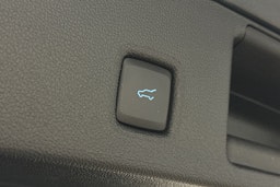 sininen Ford Kuga 2022 kuva 15.