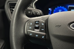 sininen Ford Kuga 2022 kuva 21.