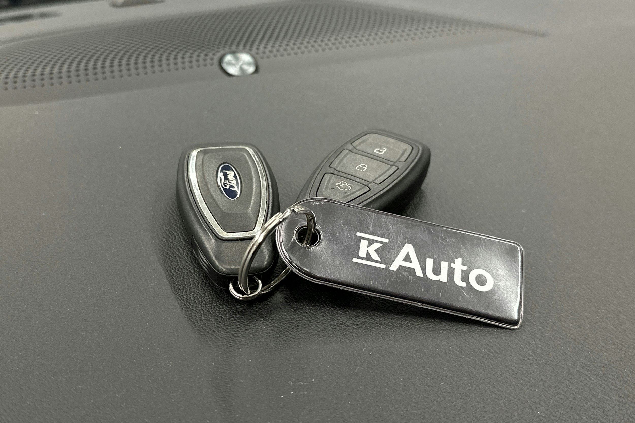 sininen Ford Kuga 2022 kuva 34.