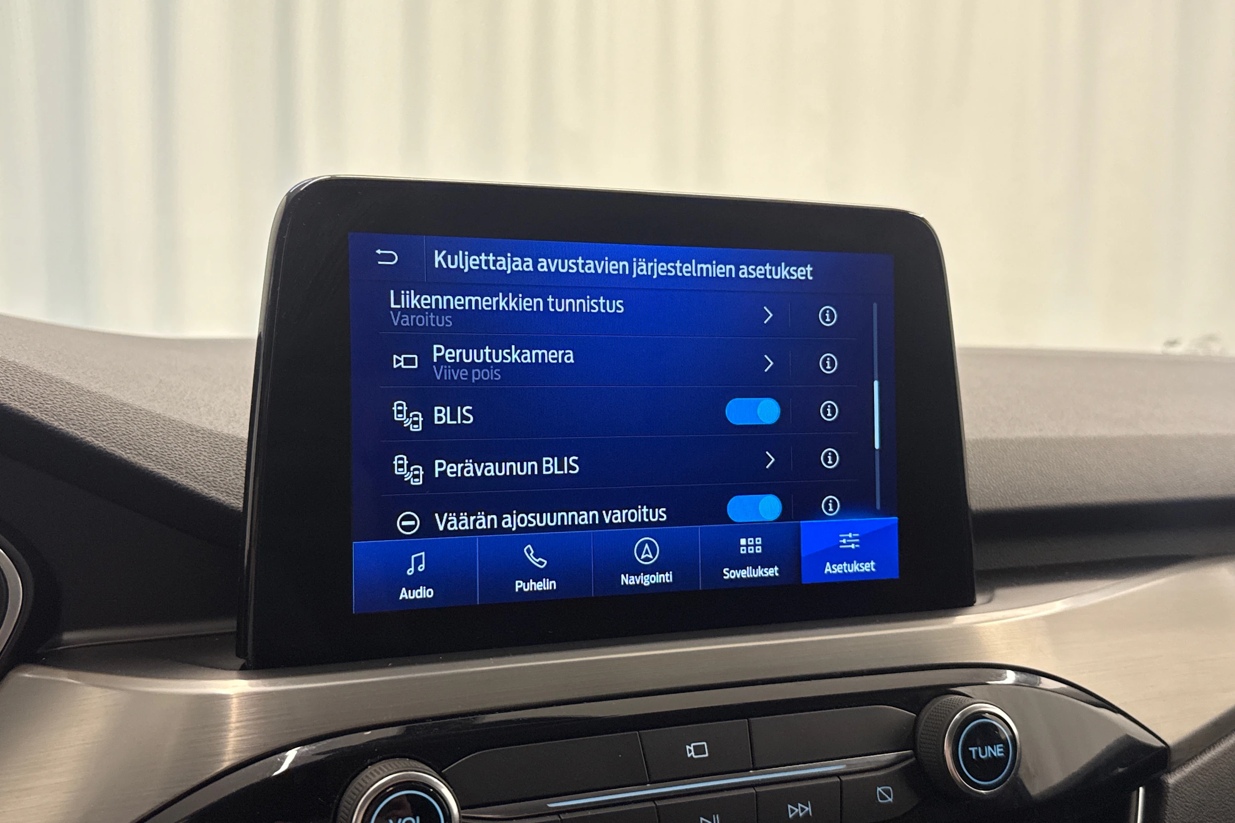 harmaa Ford Kuga 2022 kuva 23.