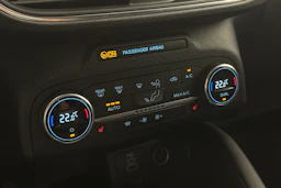 harmaa Ford Kuga 2022 kuva 26.