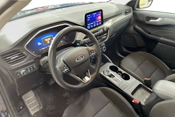 Sininen Ford Kuga 2023 kuva 3.